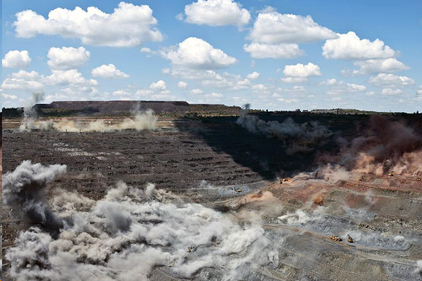 龙湾镇矿山作业中常用的爆破设备有哪些？