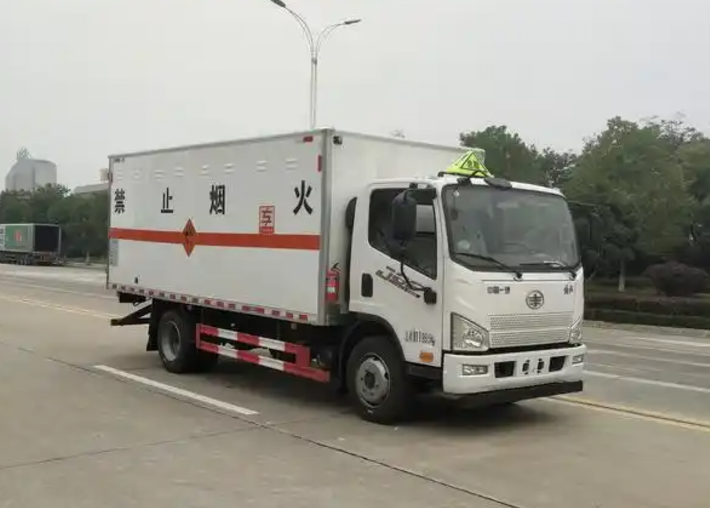 龙湾镇爆破器材运输车可以上高速吗?